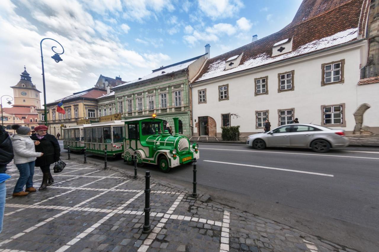 Rossmarkt Haus Hotel Брашов Екстериор снимка